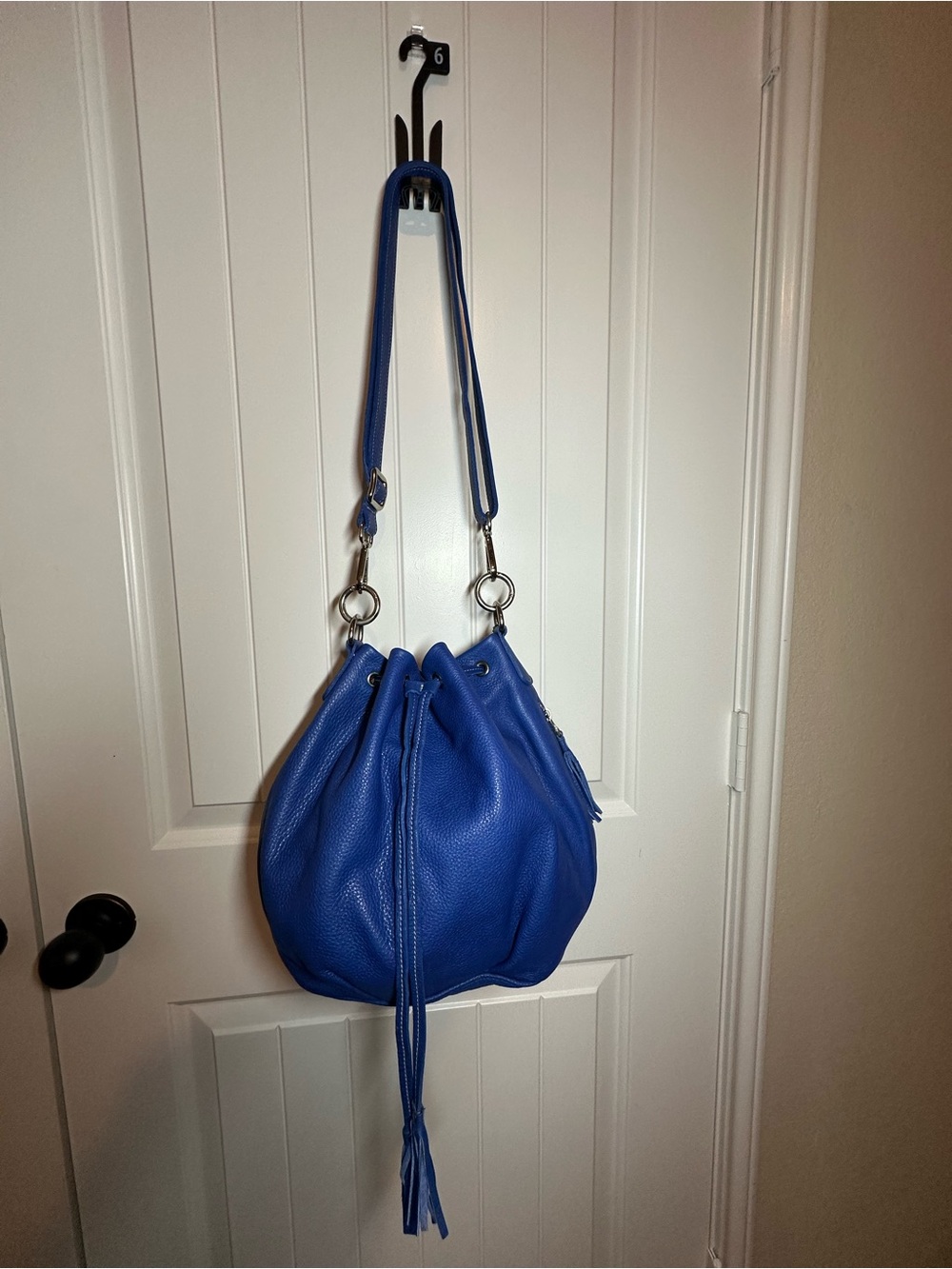 Roots Canada Bucket Hobo Drawstring Purse Bag Butter Soft Leather Tote Blue